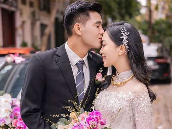 Hà Đức Chinh khoe ảnh rước nàng về dinh vào ngày đẹp nhất trong năm