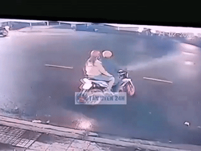 Chạy xe với tốc độ 'xé gió', nam thanh niên tông cực mạnh hất văng đôi nam nữ cả chục mét