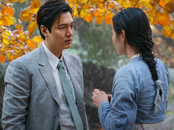 Lee Min Ho khiến fan 'hoảng hồn' với tạo hình phim mới: Da đen sạm nhìn cứ sai sai