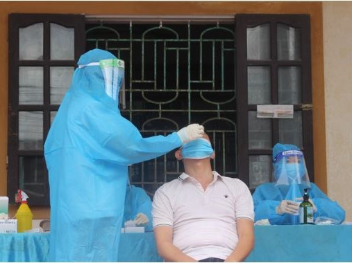 Một tỉnh phát hiện 2.590 ca mắc Covid-19 trong 24 giờ qua test nhanh, hơn 700 ca cộng đồng