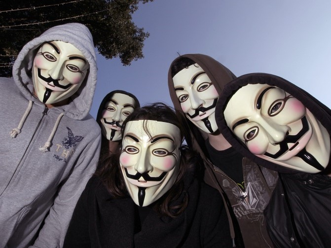 Nhóm hacker khét tiếng Anonymous tuyên chiến với Nga