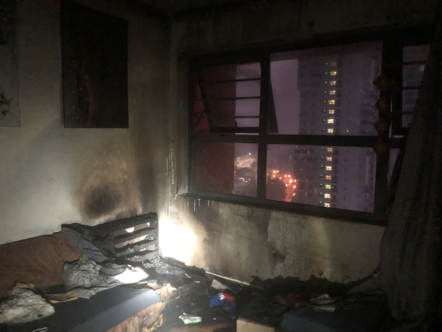 Hà Nội: Cháy tầng 17 chung cư Gamuda The One Residence, gia đình 3 người được giải cứu