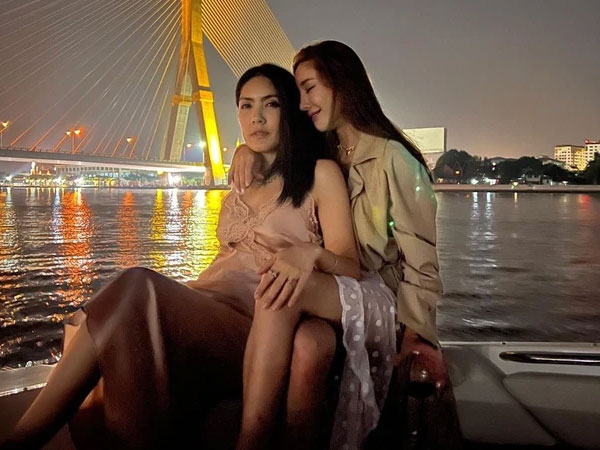 Hé lộ khoảnh khắc cuối của mỹ nhân 'Chiếc Lá Cuốn Bay' trước khi gặp nạn, ngồi cạnh nhân vật đáng nghi và không mặc áo phao