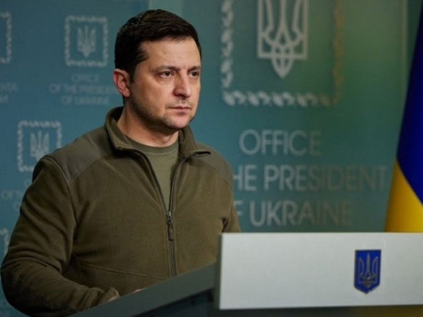Mỹ đề nghị sơ tán Tổng thống Ukraine
