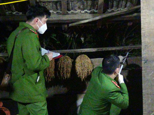 Bố chồng bắn tử vong con dâu rồi tự sát