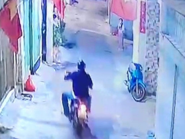 Đã bắt kẻ chạy xe máy cầm dao vô cớ chém nhiều người ở Vũng Tàu
