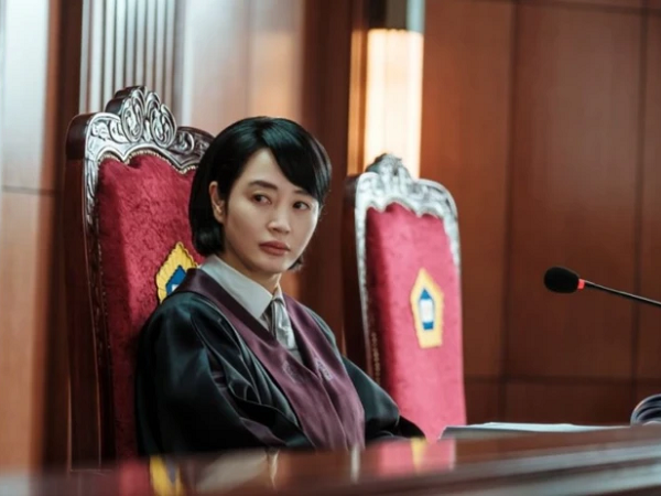 'Tòa án vị thành niên' của chị đại Kim Hye Soo 'gây bão': Đủ trình để đánh bại 'Squid Game'?