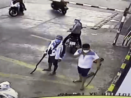 Clip 2 nhóm hỗn chiến, nổ súng rúng động Biên Hoà: Thu giữ hơn 10 vỏ đạn