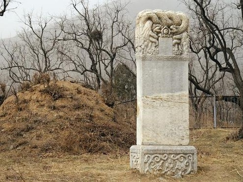 Bí ẩn ngôi mộ cổ 500 năm với lời nguyền 8 chữ 'lạnh gáy', vua Càn Long cũng không dám xâm phạm