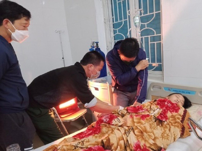 Mâu thuẫn với nhóm bạn học, 3 nữ sinh rủ nhau ăn lá ngón tự tử