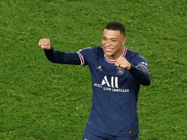 PSG lên tiếng về tin đồn trao Mbappe mức lương cao hơn Messi
