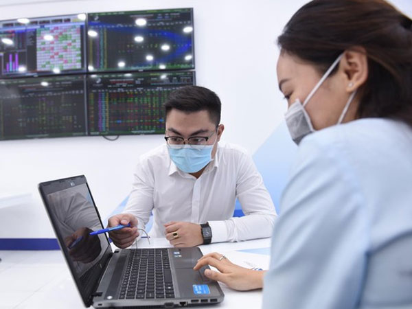 Thị trường chứng khoán: Những cổ phiếu nào sẽ lên đỉnh?