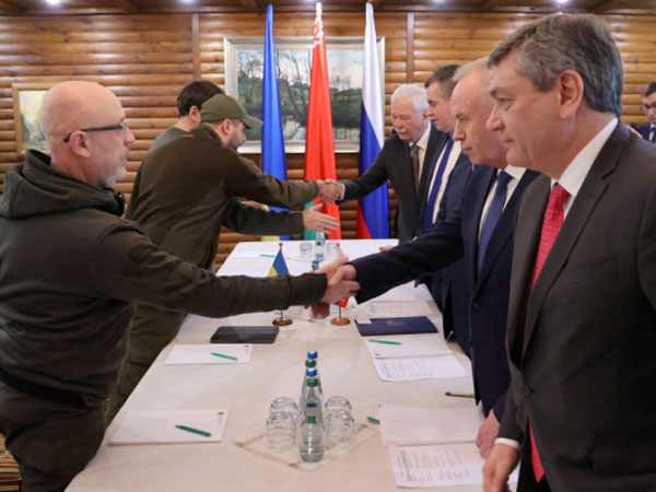 Đàm phán vòng 2 không đạt được thỏa thuận ngừng bắn, tổng thống Ukraine muốn gặp ông Putin