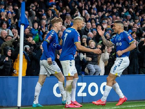 Rondon 'thông nòng', Everton vào tứ kết cup FA