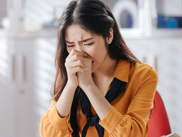 Hòa Minzy đau lòng nói lời tiễn biệt người bà vừa qua đời vì Covid-19