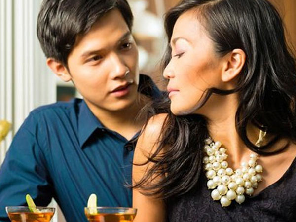 Tiểu thư 'ngã ngựa' cay đắng khóc không thành tiếng vì dính bẫy tình của Sở Khanh