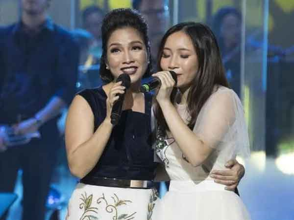 Con gái Mỹ Linh rơi mất giấy tờ, nữ Diva đăng đàn tìm và viết: 'Đen quá, khóc một dòng sông'