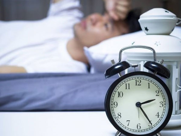 Những cách chữa mất ngủ mà rất nhiều F0 mắc phải
