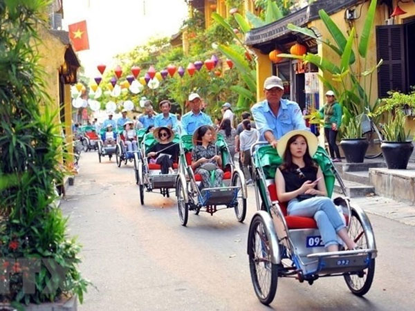 Khó xin visa nhập cảnh, mở cửa đón khách vấp ngay 'rào cản'