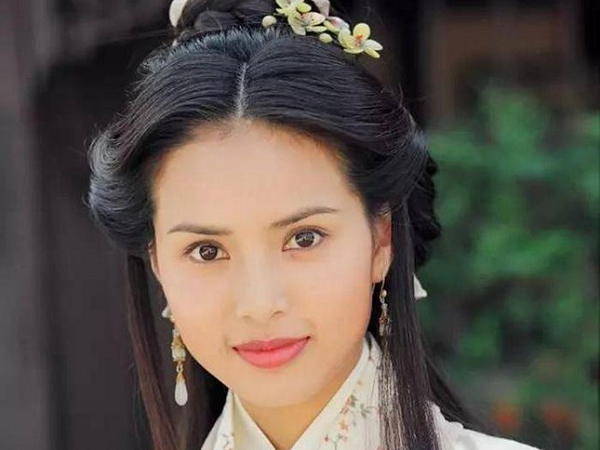 Lý Nhược Đồng rùng mình nhớ lại tai nạn suýt mù mắt khi đóng Thiên Long Bát Bộ