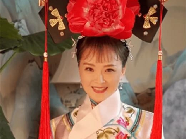 Vương Diễm gây ‘bão’ với màn tái hiện Tình Nhi cách cách ở tuổi 48, xinh đẹp hệt như 24 năm trước khiến netizen ngỡ thanh xuân ùa về