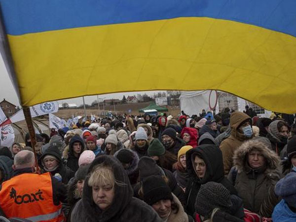 Ukraine tố Nga cản trở di tản, Moscow dọa cắt dòng chảy phương bắc 1