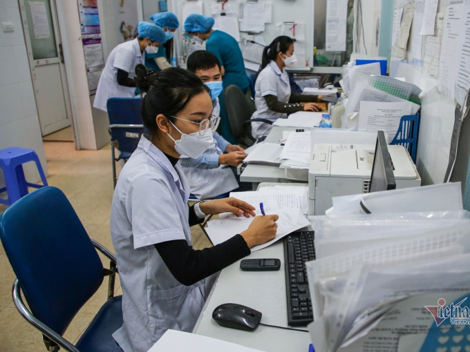 'Nhiễm Covid-19 nhiều rồi, F0, F1 đi làm thôi'