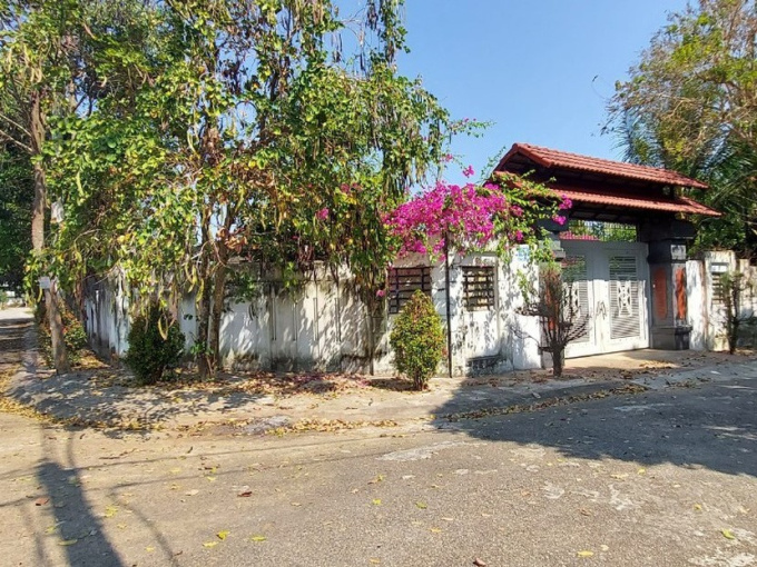 Vợ cựu Bí thư Thành ủy nói về lô đất được 'nắn' quy hoạch thành 4 mặt tiền: 'Dân bán thì tôi mua thôi'