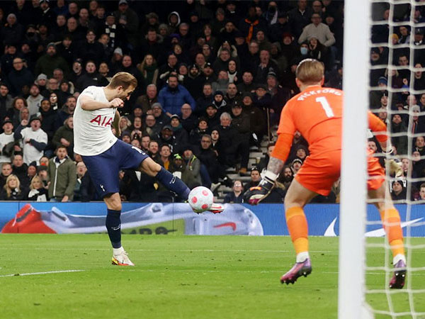 Tottenham vùi dập Everton 5 bàn trắng