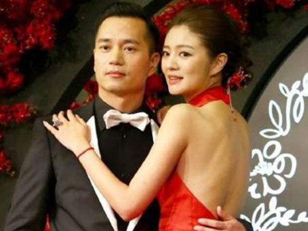An Dĩ Hiên chuẩn bị ly hôn sau khi chồng đại gia bị bắt và đối diện 20 năm tù