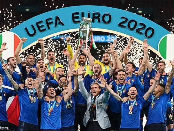 UEFA dự kiến tăng số đội dự VCK EURO