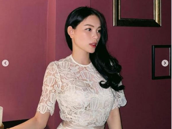 Linh Rin diện đồ ren táo bạo lộ cả nội y, ẩn ý về 'chặng đường tiếp theo' của cuộc đời sau tin đồn sắp kết hôn