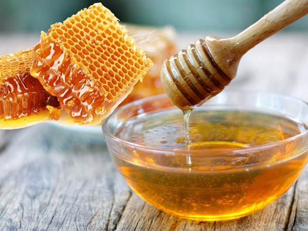 Cảnh báo 4 nhóm người tuyệt đối không nên dùng mật ong, chẳng khác gì tự uống 'thuốc độc' vào người