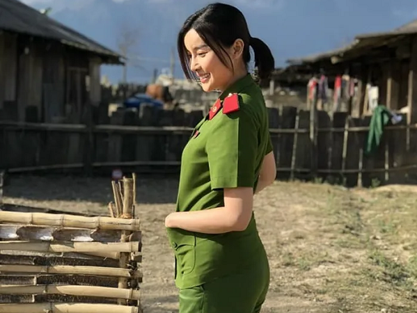 Cao Thái Hà lên tiếng khi bị chê lồng tiếng giả trân trong Bão ngầm