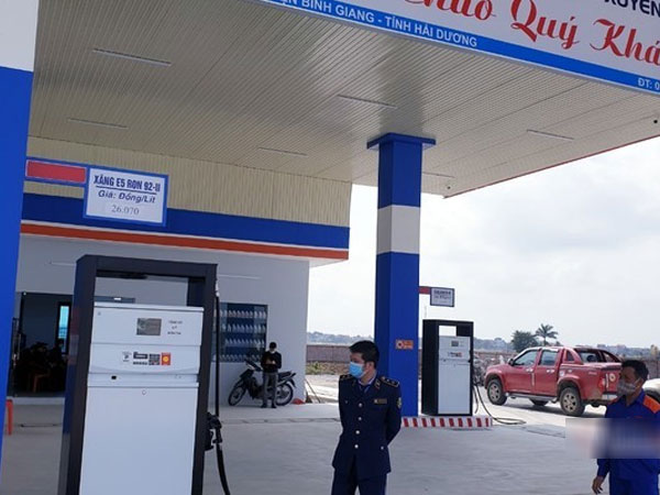 Đình chỉ hoạt động cây xăng bán nước lã ở Hải Dương