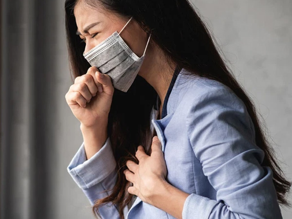 F0 ám ảnh vì những cơn ho kinh hoàng, muốn 'gãy cả xương sườn', bác sĩ chỉ cách giảm ho và đau họng hiệu quả