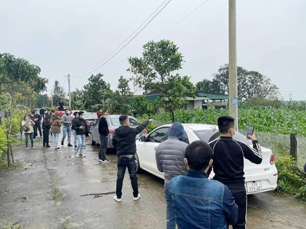 Khi đất làng nổi 'sóng'