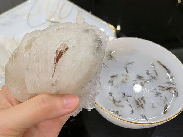 Đua nhau ăn tẩm bổ, chủ hàng chỉ rõ các chiêu làm yến độn, yến sào giả