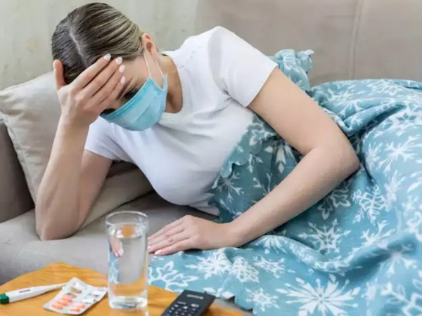 Omicron đang phổ biến ở Hà Nội: Chuyên gia cảnh báo chủng mới 'trốn' vaccine, nhiều người tái nhiễm chỉ sau 15 ngày
