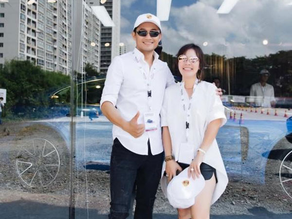 Sau nhiều lần giấu kín, Quý Bình hạnh phúc thông báo bà xã đại gia đã hạ sinh con đầu lòng