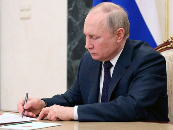 Tổng thống Putin ra tay bảo vệ hàng không Nga