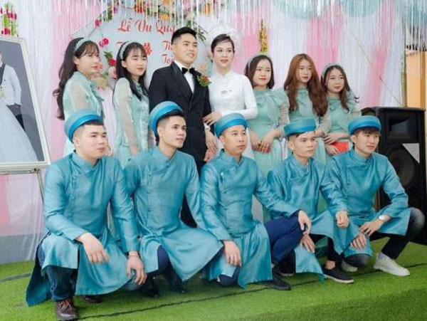 'Chú Ngạn pha ke' của 'Sao nhập ngũ' có chia sẻ đầu tiên sau đám cưới, tung loạt ảnh 'nét căng'