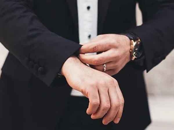 Ngón tay đeo nhẫn bật mí 5 bí mật về bản lĩnh phòng the và khả năng làm tỉ phú ở đàn ông