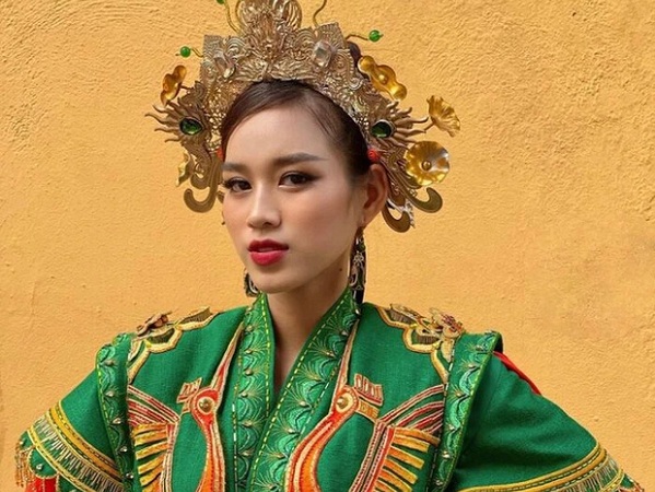 Chia sẻ cảm xúc khi được gọi tên vào Top 13 Miss World, Đỗ Thị Hà khiến fan cười xỉu: 'Đang cười hô hố thì bị gọi, hết hồn luôn'
