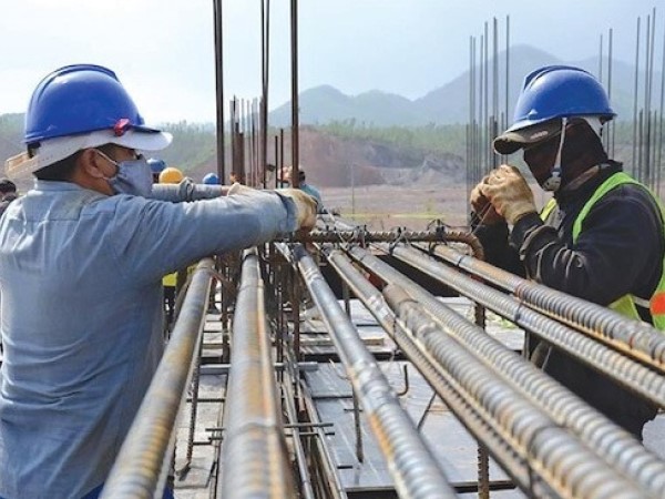 Sắt thép, xi măng... đồng loạt tăng, giá nhà nguy cơ lên mức cao mới