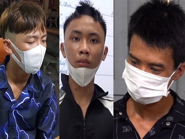 Hai thiếu nữ bị xịt hơi cay, cướp 'di động' trên đường đúng ngày 8/3