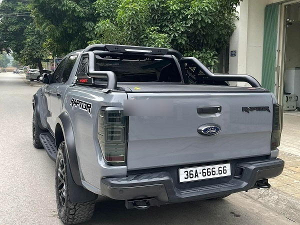 Ford Ranger Raptor biển ngũ quý 6 chuyển nhượng giá 3,6 tỷ, lãi gấp 3
