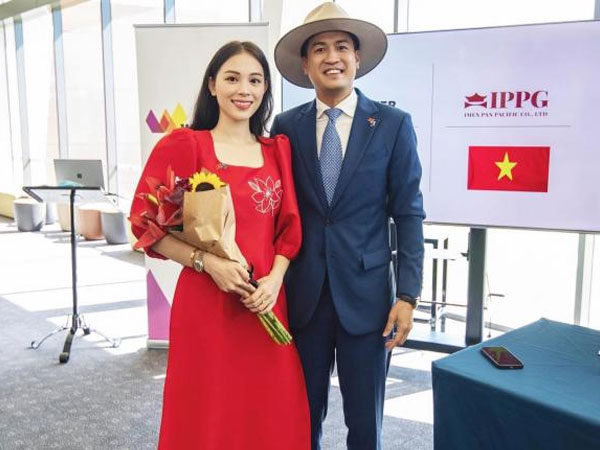 Thiếu gia Phillip Nguyễn hối thúc bạn gái lấy chồng, Linh Rin đoán ngay ra người đứng đằng sau 'xúi giục'