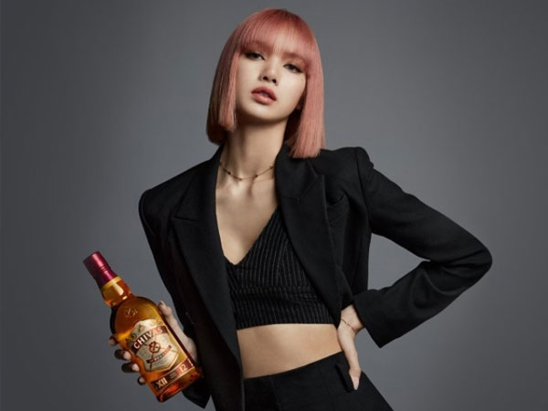 Lisa nhóm Blackpink vướng vào vụ điều tra vì nghi vi phạm luật ở Thái Lan