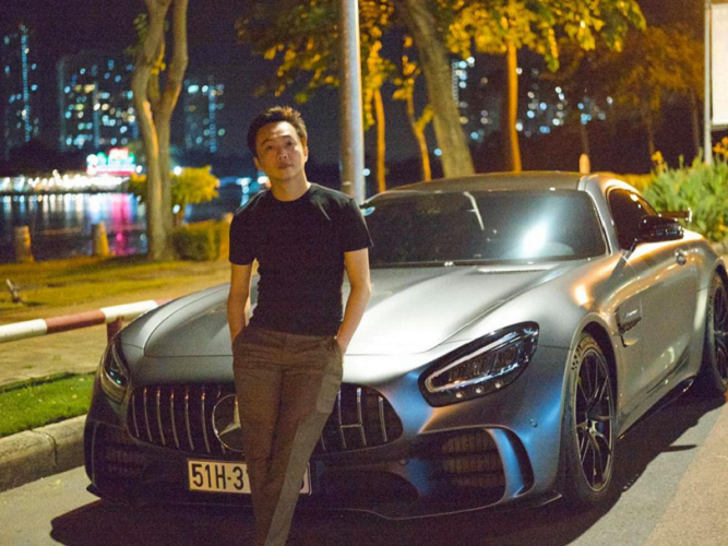 Mercedes-AMG GT R hơn 11 tỷ đồng 'chia tay' Cường Đô la?